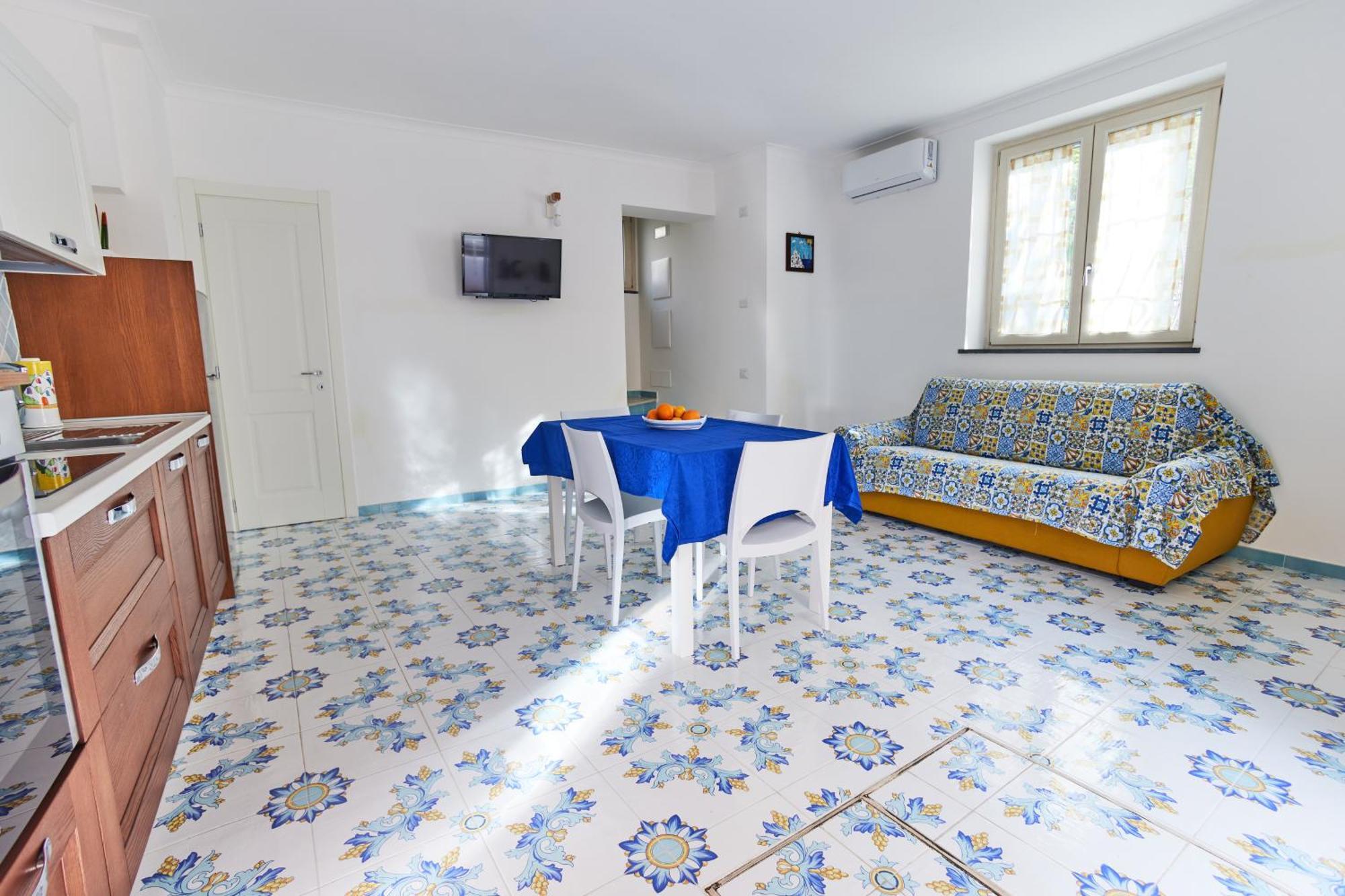 Seashell Apartment Minori Exterior photo